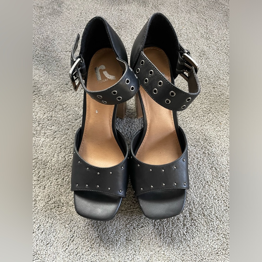 NWOT Report Petunia Black Chunky Studded Platform Heels Size 10